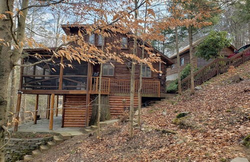 Greentown Cabin | Charming lakefront log cabin with private dock-for your boat & jet ski