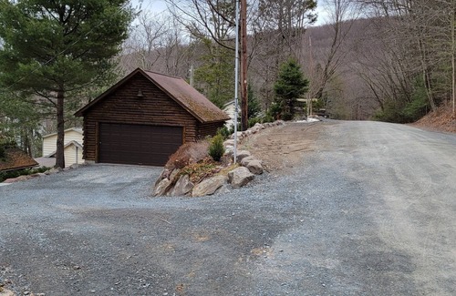 Greentown Cabin | Charming lakefront log cabin with private dock-for your boat & jet ski