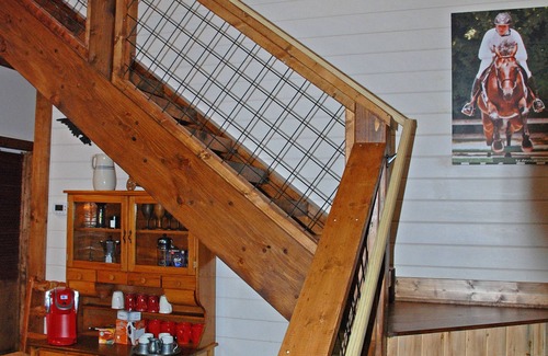 Pegram House | Charming Log Cabin! 20 Minutes to Downtn Nashville! Also see Property 320523