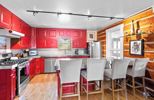 Snowmass Village House | Charming log house in Snowmass with all the amenities.