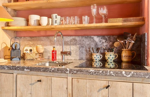 Historical Center Bruges Condo | Charming & luxe apartment in medieval Bruges