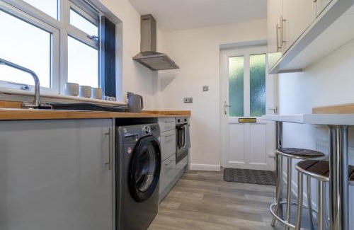 Stanley Apartment | Charming Meadowfield Apartment