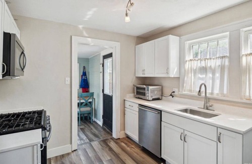 Mishawaka House | Charming Mishawaka Gem