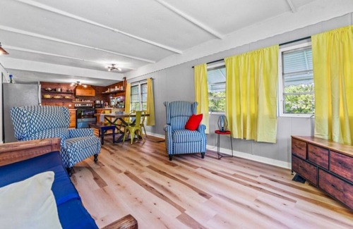 Pymatuning Central House | Charming mobile home with WiFi, AC sleeps 6 .n7 mins from Pymatunning lake