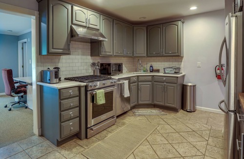 Monroe Township House | Charming Monroe Township Home - 13 Mi to RU!