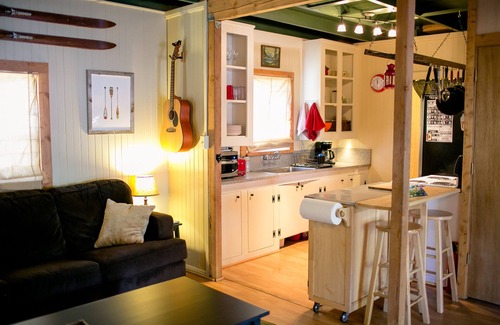 Long Barn Cabin | Charming Mountain Cabin