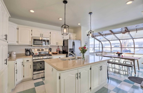 Mount Pleasant House | Charming Mt Pleasant Home in Historic Dtwn!