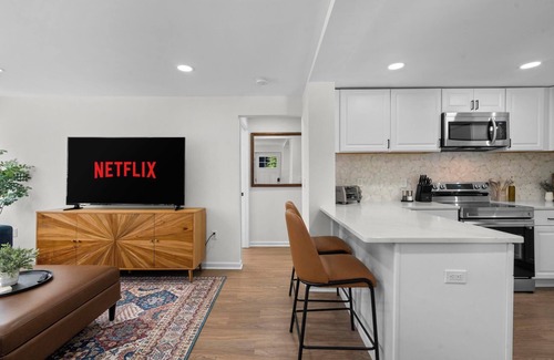 Tariffville Apartment | Charming & Newly Renovated Apartmentnn