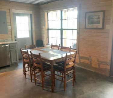 Sardis House | Charming newly renovated 2-bedroom cabin with highspeed WiFi, in peaceful Sardis