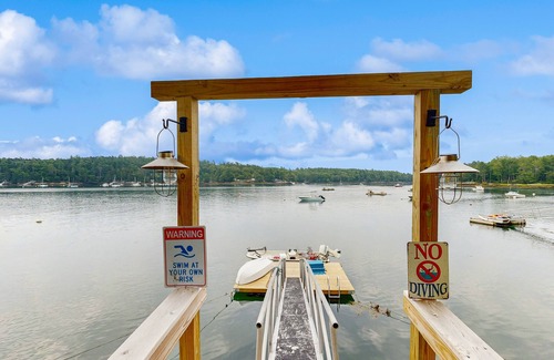 Mac Mahan House | Charming Oceanfront Home with Stunning Water Views and Wifi