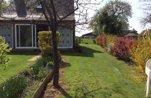 Cerisy-Belle-Etoile Cottage | Charming old house with WIFI and pets allowed
