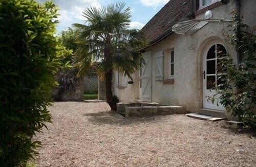 Saint-Denis-sur-Loire House | Charming old house in Saint Denis sur Loire