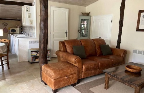 Tremolat Cottage | Charming one bed gite in village location