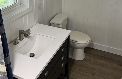 Lubbers Quarters Cay House | Charming Out-island Cottage with Private Dock on Tilloo Cay