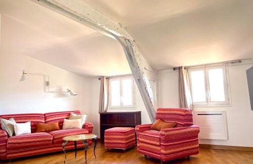 Jean-Medecin Apartment | Charming peaceful haven in the Golden Square, air-conditioned