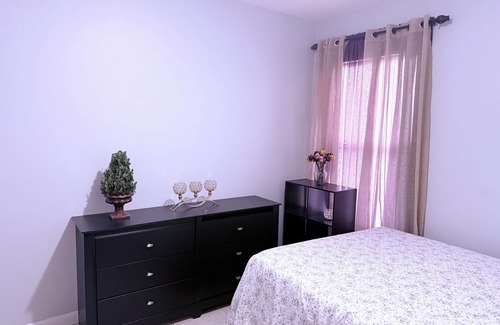 Sunrise House | Charming, peaceful room in enjoyable Sunrise