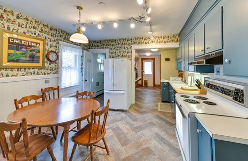 Caledonia House | Charming Pet-Friendly Vacation Rental w/Backyard!
