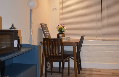Westminster Apartment | Charming private guest Suite near Disney/Beach