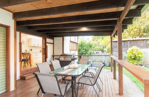 Dunwich House | Charming QLD-style cottage, in Dunwich the Perfect base to explore Nth Straddie