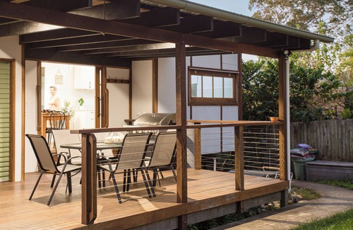 Dunwich House | Charming QLD-style cottage, in Dunwich the Perfect base to explore Nth Straddie