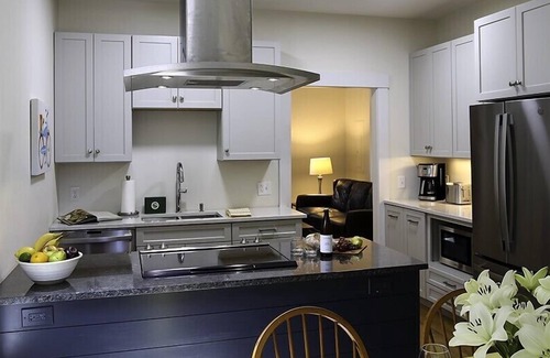 West End Apartment | Charming Queen Anne Victorian in Portland's Historic West End