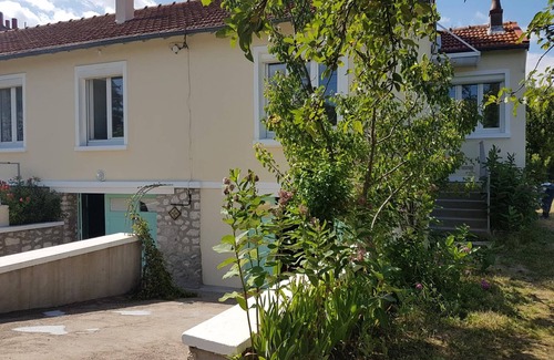 Muides-sur-Loire Cottage | Charming Renovated Cottage Near Château de Chambord with Private Garden and Modern Amenities