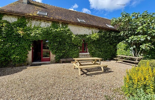 Migne Cottage | Charming Renovated Barn with Pool in the Heart of Brenne