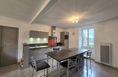 Campagne Cottage | Charming Renovated Farmhouse with Garden & Modern Amenities in Peaceful Hamlet