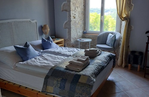 Lacour Bed & Breakfast | Charming renovated farmhouse with large pool