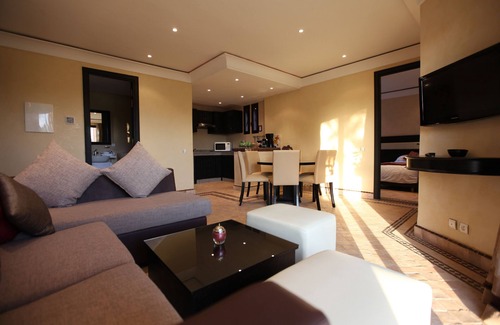 Ait Hamid Apartment | Charming residence with services, ideal for families and seniors.