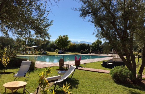 Ait Hamid Apartment | Charming residence with services, ideal for families and seniors.