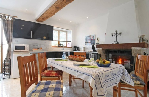 L'Epinay-le-Comte Cottage | Charming Restored Barn with Garden, Crickets, and Electric Vehicle Charger in Scenic Domfrontais