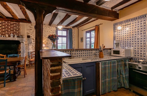 Crucheray Cottage | Charming Restored House: Fireplace, Garden, Near Vendome, Sleeps 8