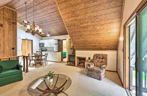 Roan Mountain Cabin | Charming Roan Mtn Cabin Across from Creek!