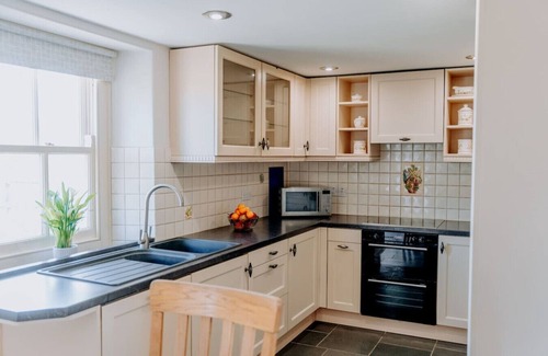 Narberth House | Charming Rural Escape | Hot Tub | Play Room |BBQ