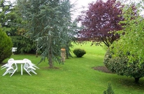 Moulins-le-Carbonnel Cottage | Charming Stone House with Garden, Fireplace, Near Alençon - Outdoor Activities Nearby
