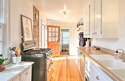Marble Dale House | Charming Sharon Dwelling w/Deck & Fire Pit!