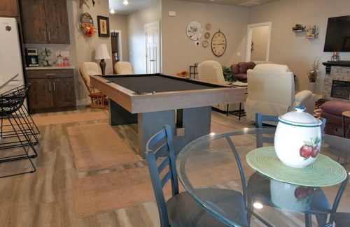 Plain City House | Charming single-level home with Garage | 2 Bed, 2 Bath