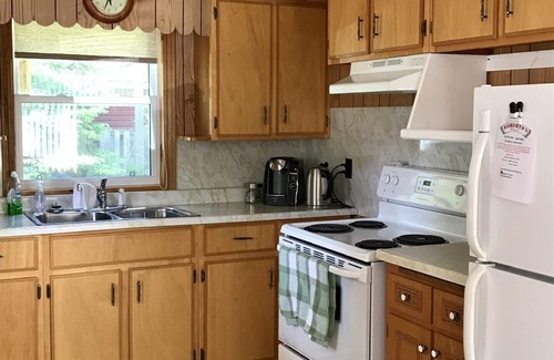 Southampton Cottage | Charming Southampton Cottage - just steps to South Beach!