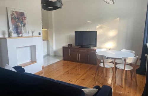 Wzgorze Swietego Maksymiliana Apartment | Charming Stay in Peaceful Tourist-Favorite Area, Steps from Top Attractions