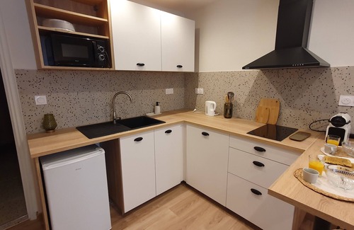 Lisle-sur-Tarn Apartment | Charming studio in Lisle/Tarn - Modern comfort in the heart of the medieval town