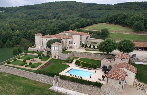Boffres Bed & Breakfast | Charming studio in the heart of a 70-hectare wooded estate