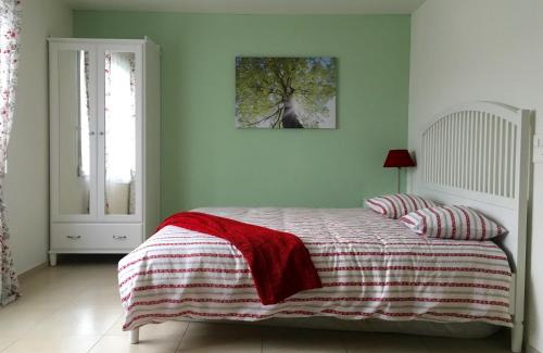 Ebikon Apartment | Charming Studio near Rotsee Lucerne Kitchen, WiFi, Washing machine