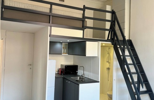 Altitude 100 Apartment | Charming studio with a mezzanine bedroom
