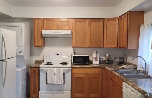 Milan Apartment | Charming two-bedroom apartment in Historic Uptown New Orleans w/Wi-Fi, AC, Hulu