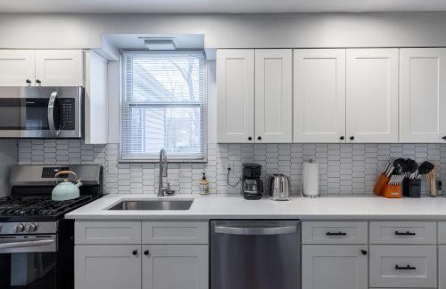 University Heights Apartment | Charming University Heights Home