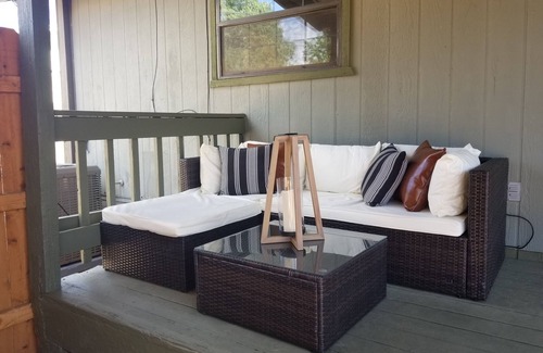 Payson House | Charming, updated 2 BA/2BR cottage in Payson, w/AC. Dog friendly.