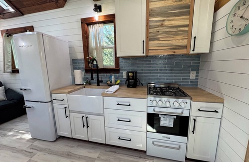 Bayfield House | Charming Vallecito Tiny home - Sleeps 4 , internet and A/C