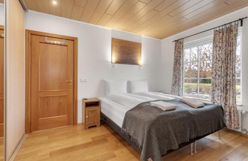 Reykholt House | Charming villa with a hot tub, by the Golden Circle