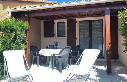 La Franqui Villa | Charming Villa with Mezzanine, Pool, Terrace & Parking - Near Beach & Shops, Sleeps 4